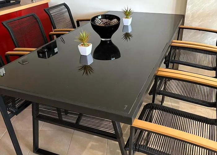 Miramar Palace 615 아파트