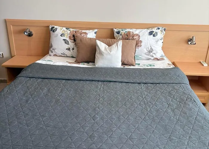 아파트 Miramar Palace 615 *