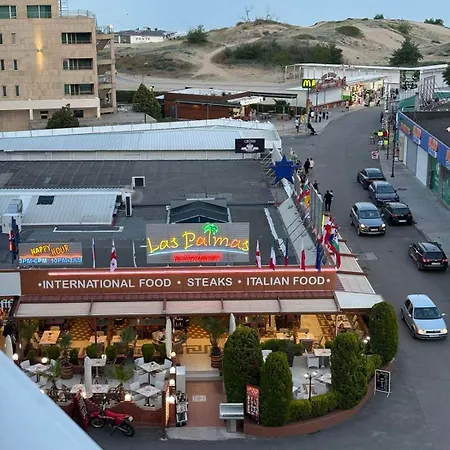 Miramar Palace 615 Апартамент